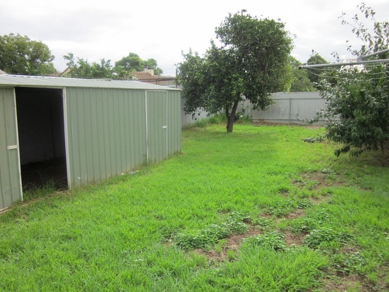 24 Bartlett Street, Elizabeth Downs SA 5113