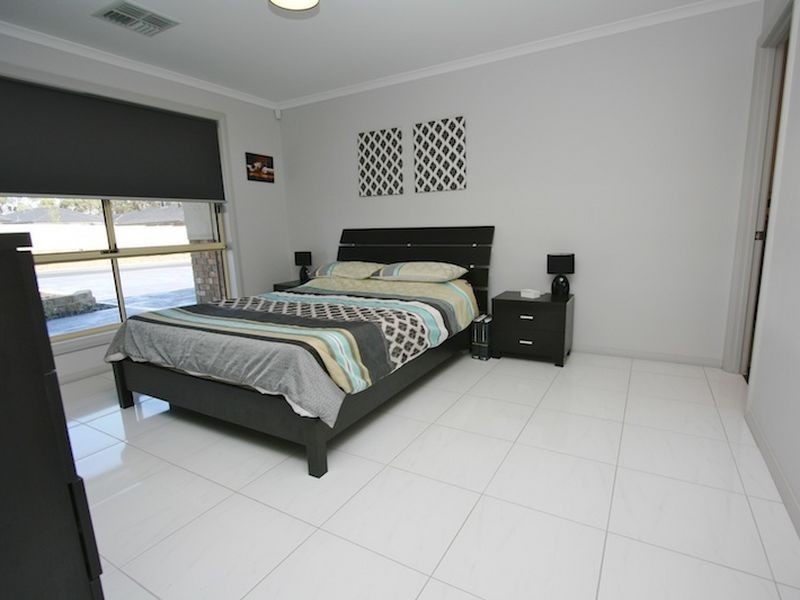 58 Potts Road, Evanston Park SA 5116