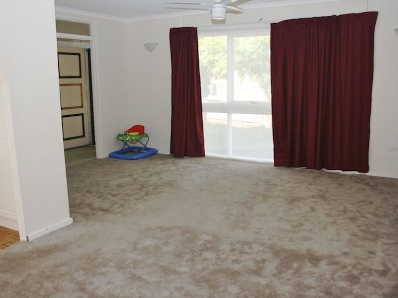 6 Elliott Avenue, Gulfview Heights SA 5096