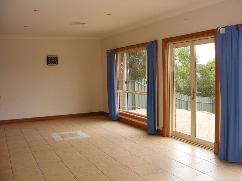 16 Oaklands Circuit, Hewett SA 5118
