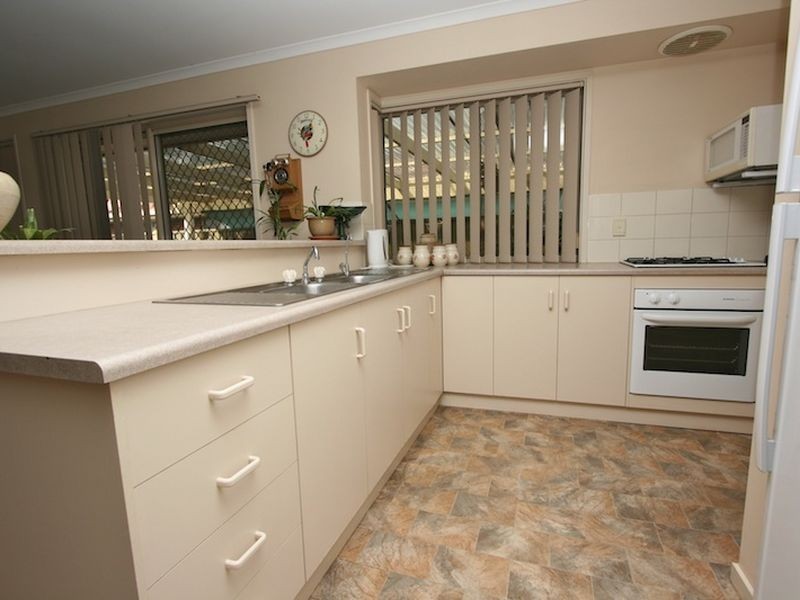 18 Sharrad Court, Andrews Farm SA 5114