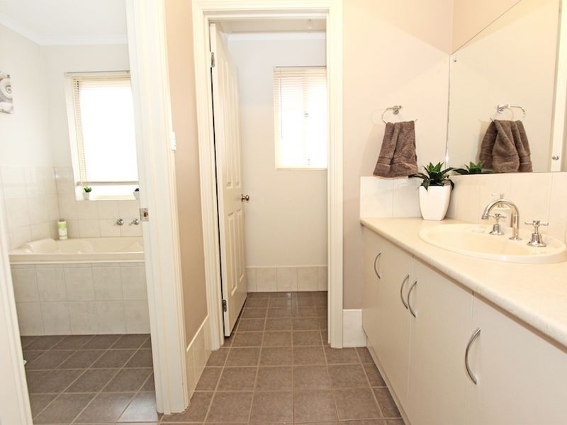 11 Teal Court, Hewett SA 5118