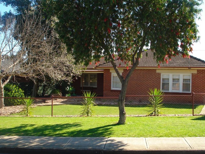 4 Barossa Avenue, Gawler East SA 5118