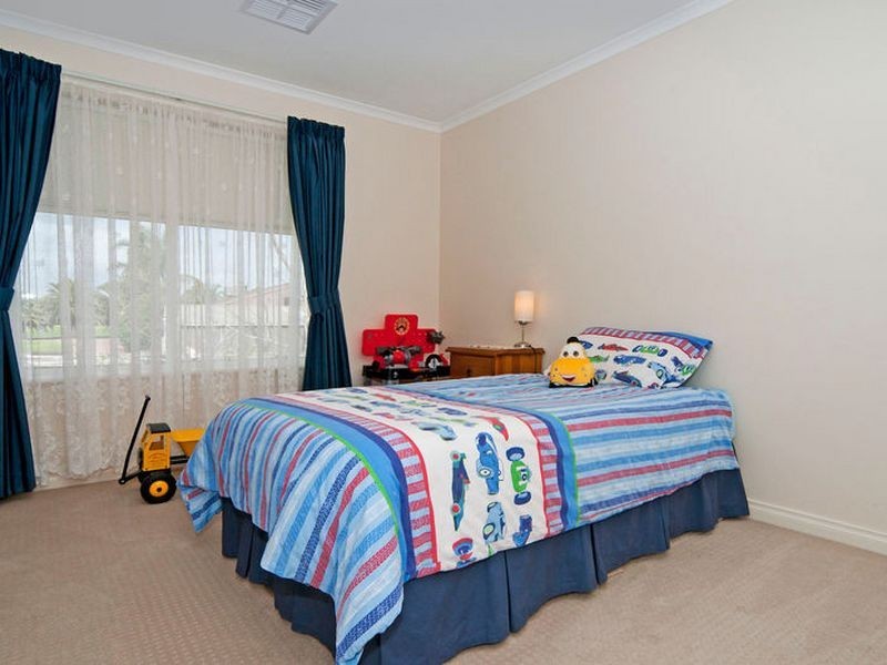 73 Gawler Terrace, Evanston Park SA 5116