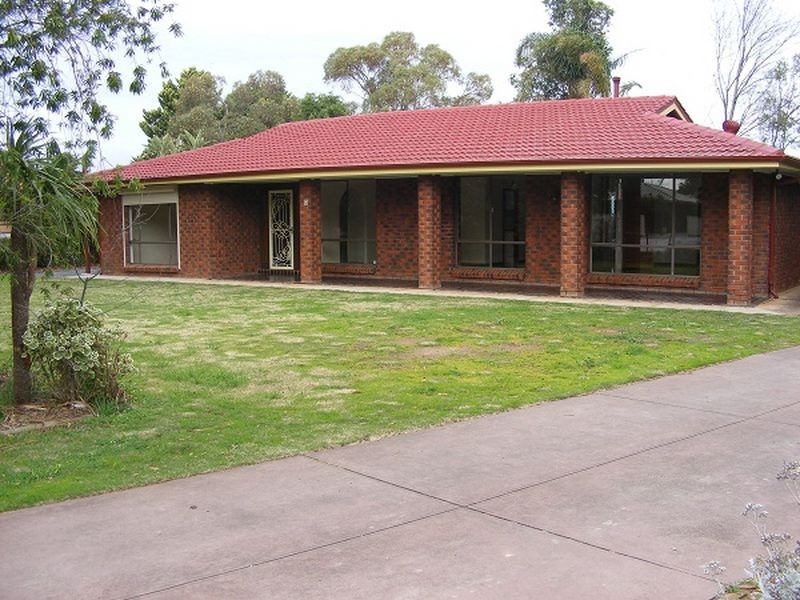 16 Chamberlain Road, Willaston SA 5118