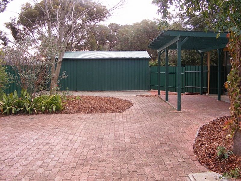 16 Chamberlain Road, Willaston SA 5118