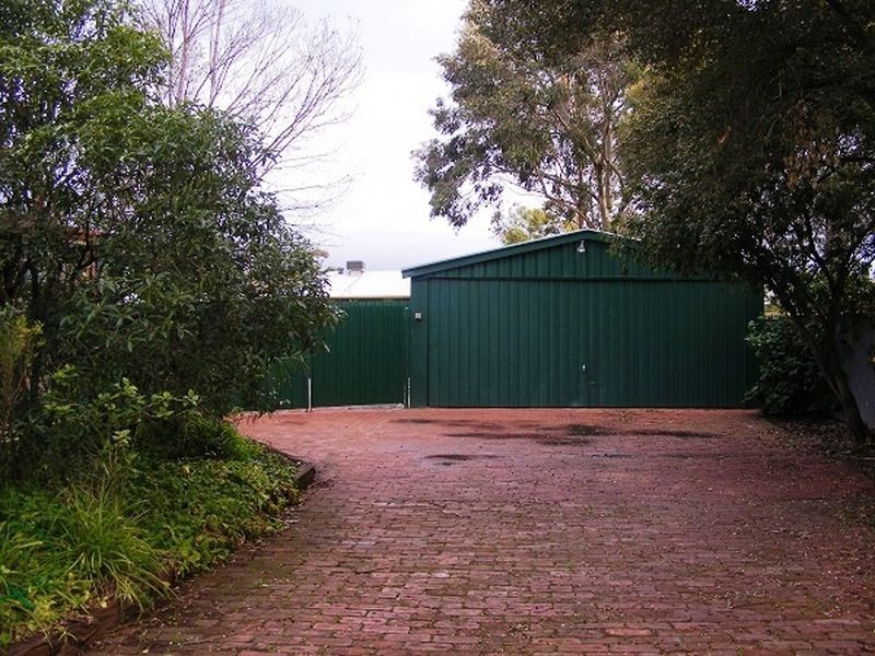 16 Chamberlain Road, Willaston SA 5118