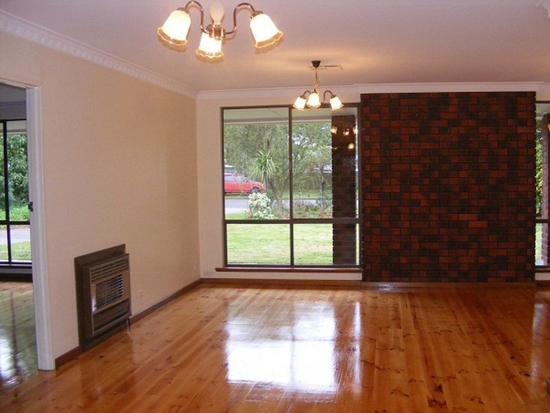 16 Chamberlain Road, Willaston SA 5118