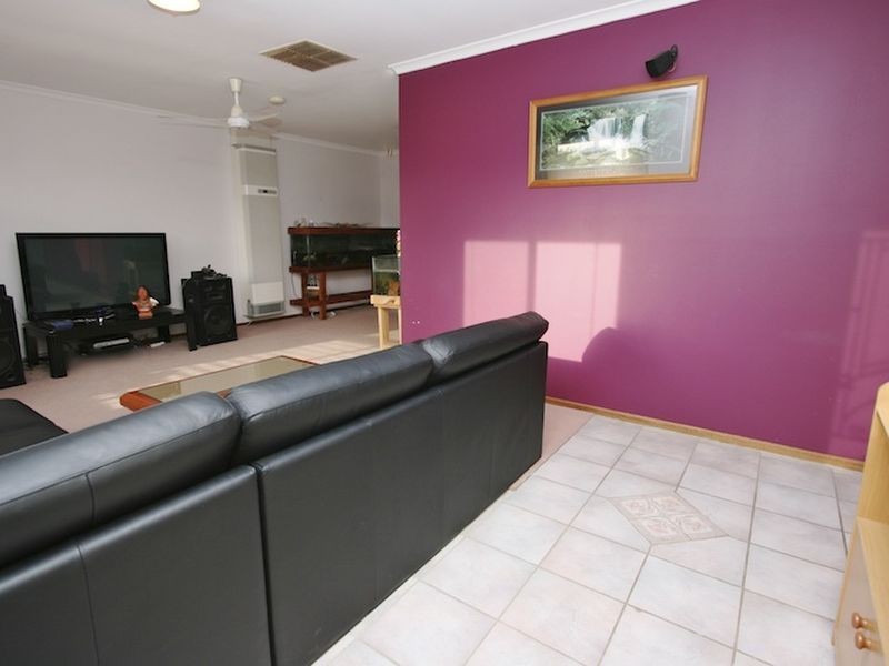 14 Liepin Close, Andrews Farm SA 5114