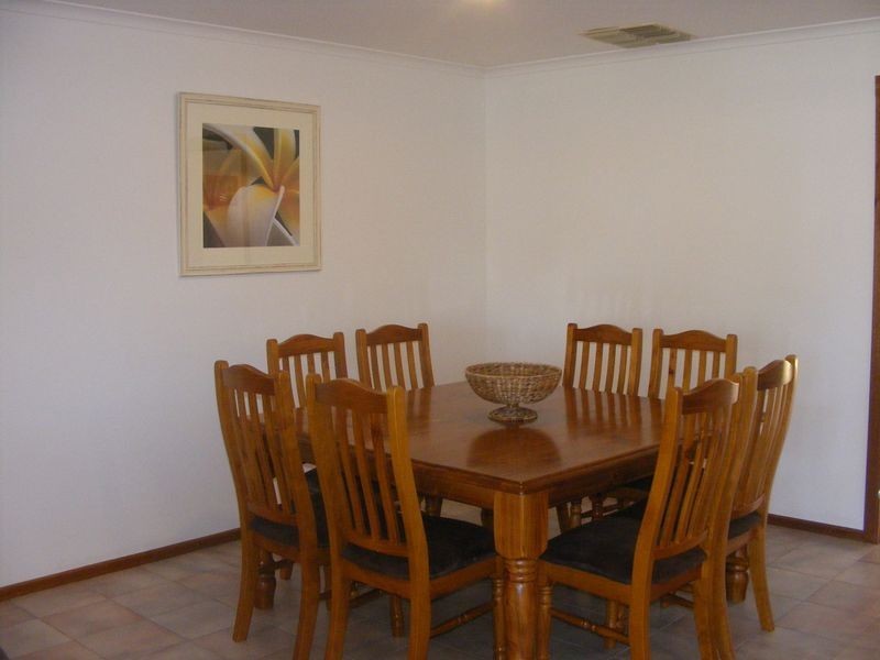 10 Kareda Street, Willaston SA 5118
