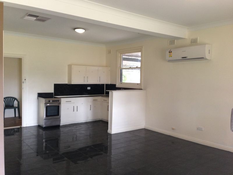 18 Peacock Road, Elizabeth Downs SA 5113