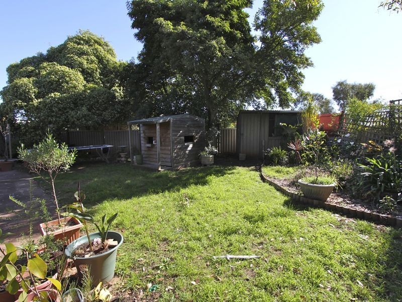 1 Pauline Drive, Surrey Downs SA 5126