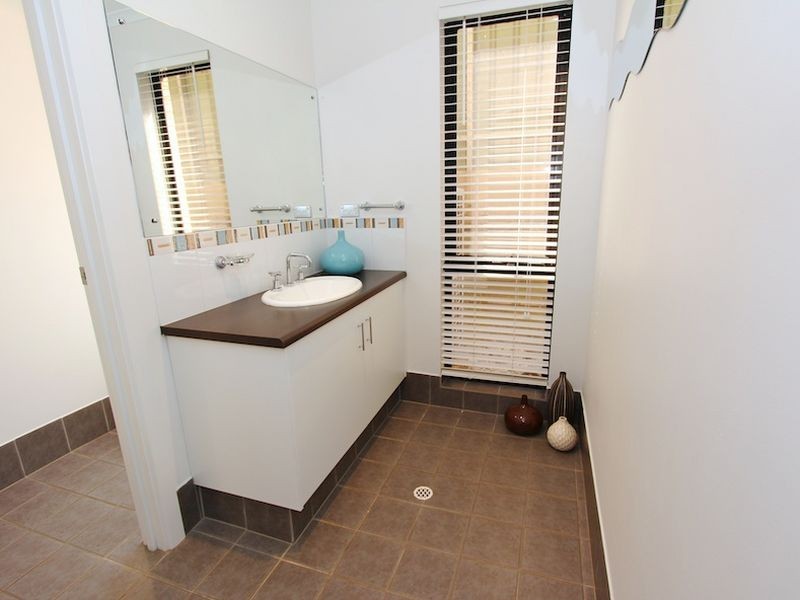 76 Osprey Parade, Hewett SA 5118