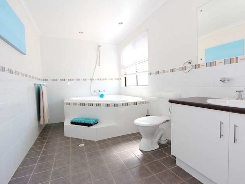 76 Osprey Parade, Hewett SA 5118