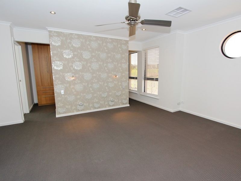 76 Osprey Parade, Hewett SA 5118