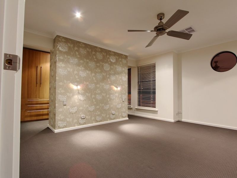 76 Osprey Parade, Hewett SA 5118