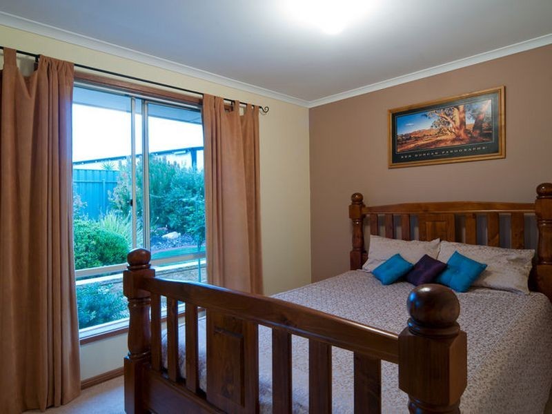 7 Oaklands Circuit, Hewett SA 5118