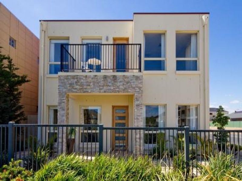 2 Marcella Lane, Mawson Lakes SA 5095