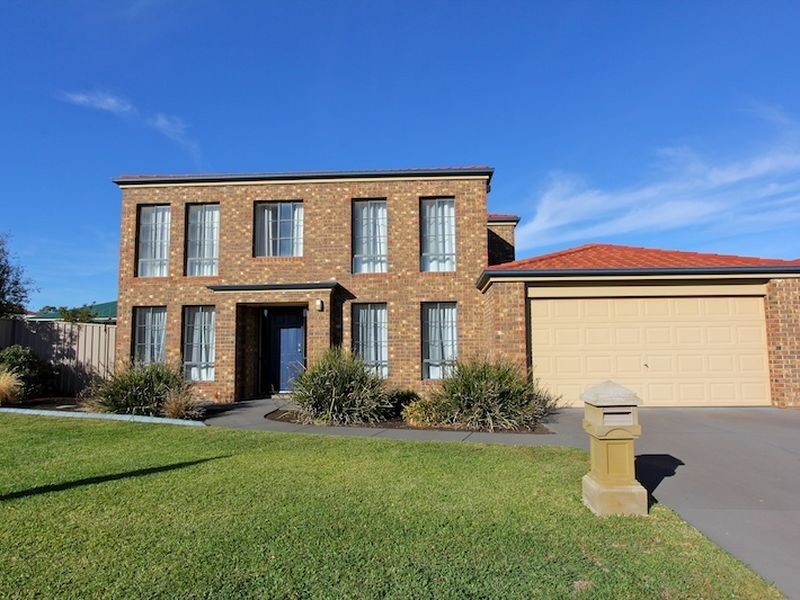 13 Maxwell Court, Evanston Park SA 5116