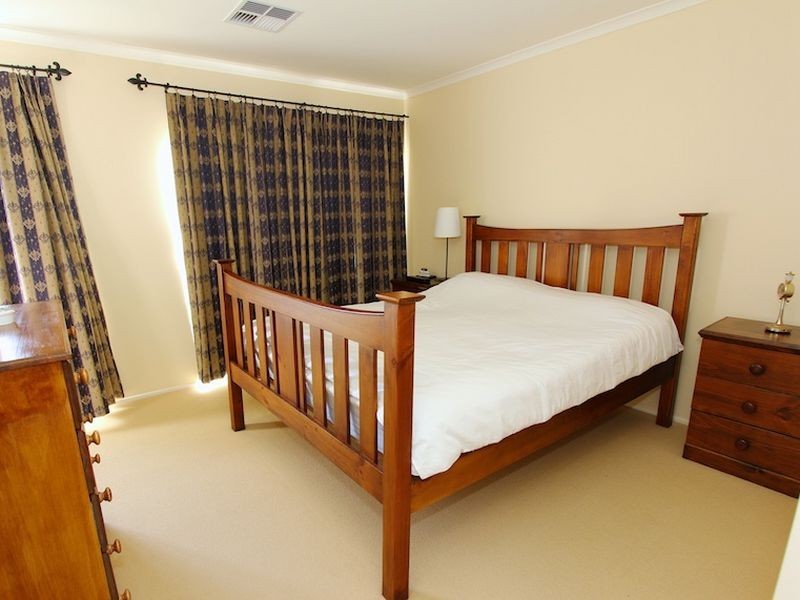 13 Maxwell Court, Evanston Park SA 5116