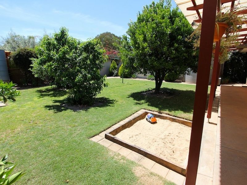 6 High Street, Willaston SA 5118