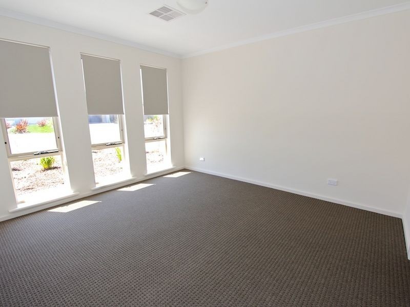 4 Antonio Avenue, Munno Para West SA 5115