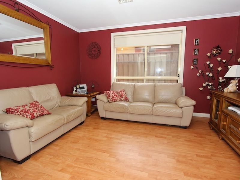 28 Toner Crescent, Evanston Park SA 5116