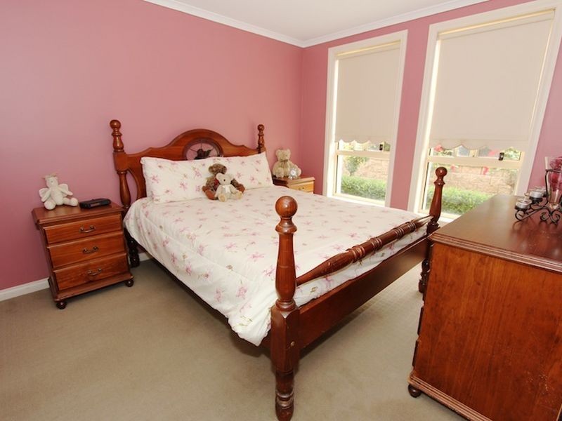 28 Toner Crescent, Evanston Park SA 5116