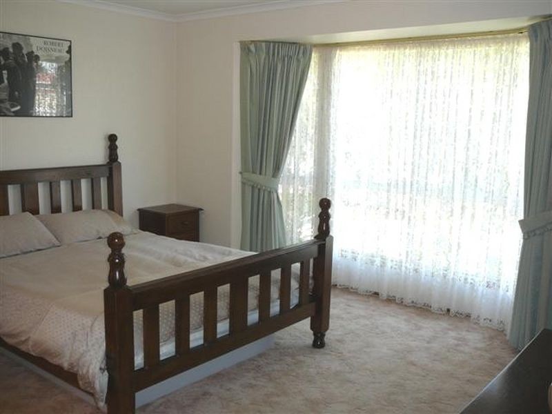 2 Folland Avenue, Willaston SA 5118