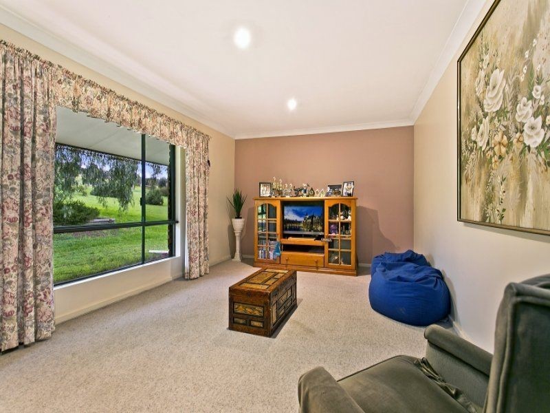 11 Bowman Court, Evanston Park SA 5116