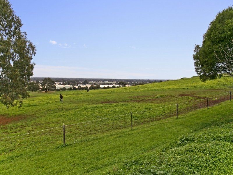 11 Bowman Court, Evanston Park SA 5116