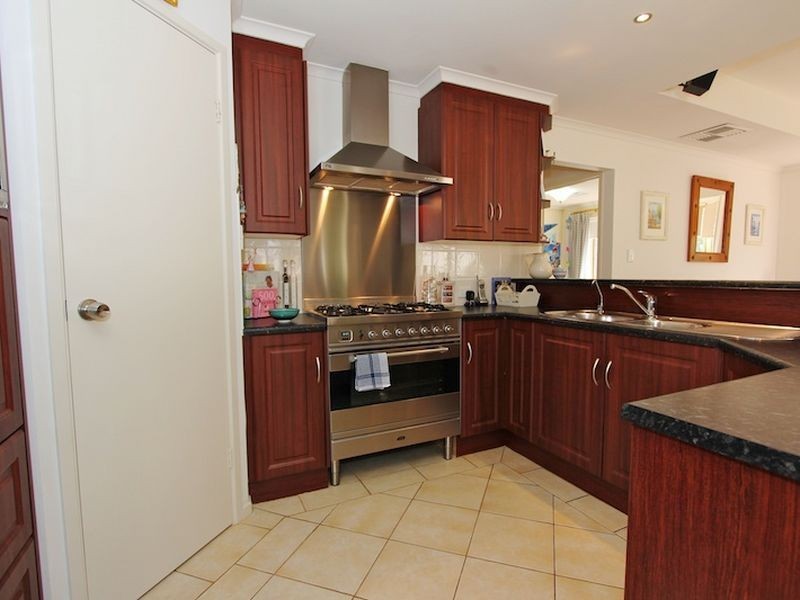 14 Creedon Close, Evanston Park SA 5116