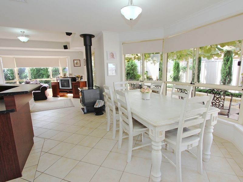 14 Creedon Close, Evanston Park SA 5116