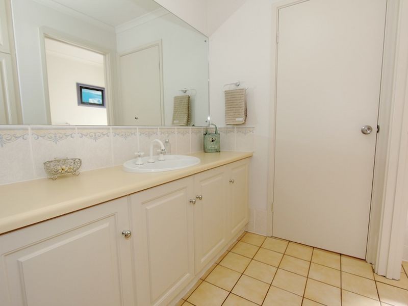 14 Creedon Close, Evanston Park SA 5116