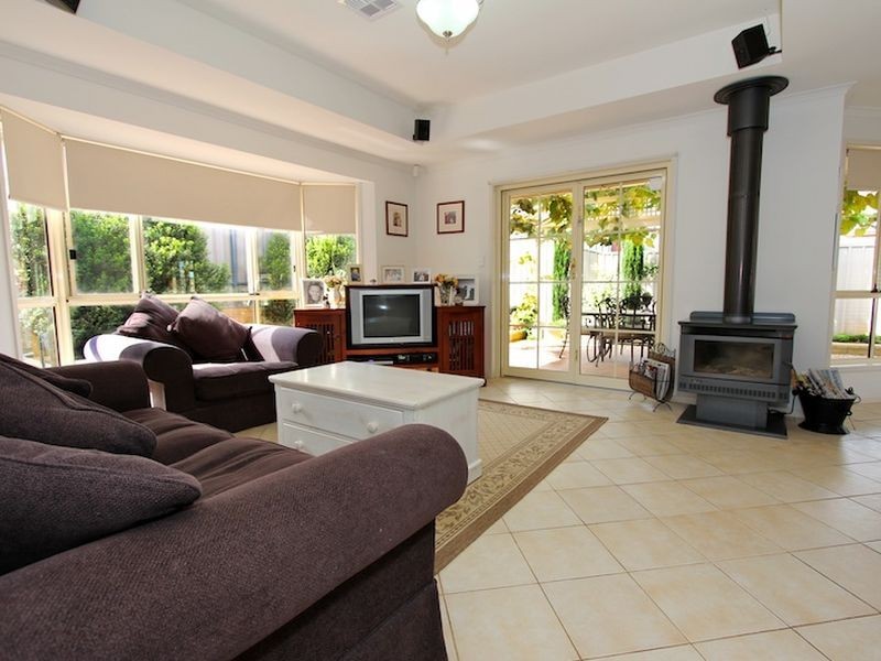 14 Creedon Close, Evanston Park SA 5116