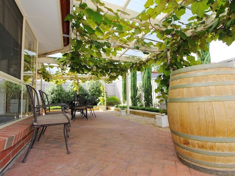 14 Creedon Close, Evanston Park SA 5116