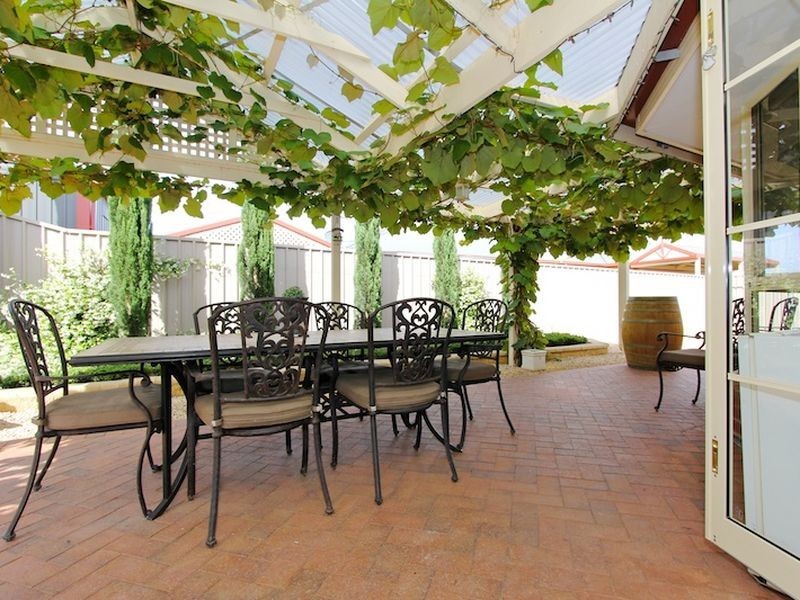 14 Creedon Close, Evanston Park SA 5116