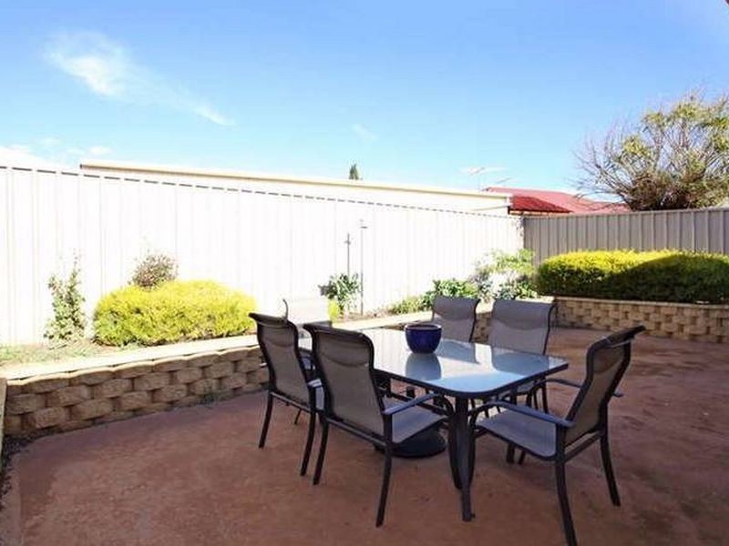 43 Gleeson Grove, Evanston Park SA 5116