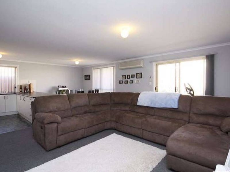 43 Gleeson Grove, Evanston Park SA 5116