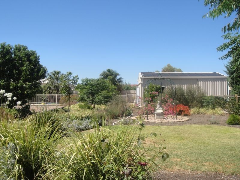 48 Jemalong Crescent, Roseworthy SA 5371