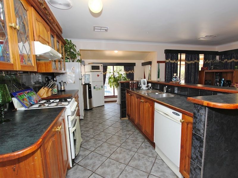 23 Geoffrey Street, Lewiston SA 5501