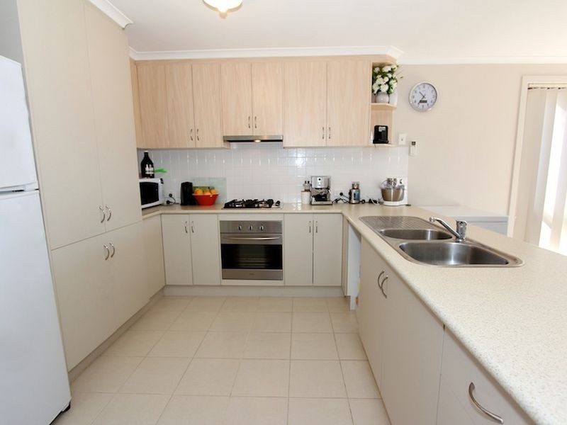 4 Albert Court, Andrews Farm SA 5114