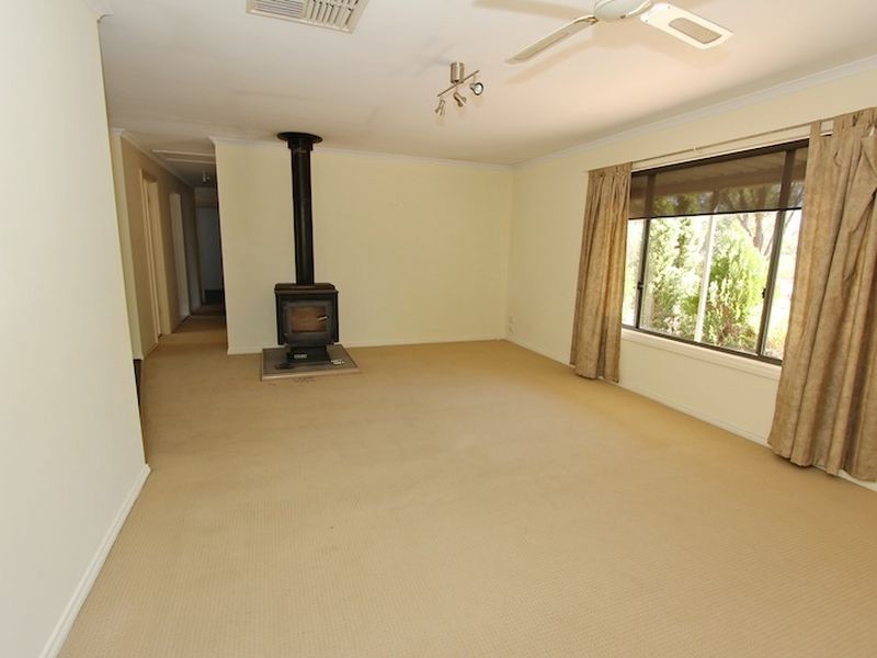 16 Erina Court, Lewiston SA 5501