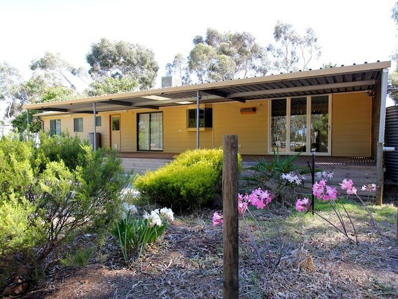 16 Erina Court, Lewiston SA 5501