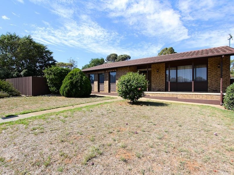 8 Jones Crescent, Elizabeth East SA 5112