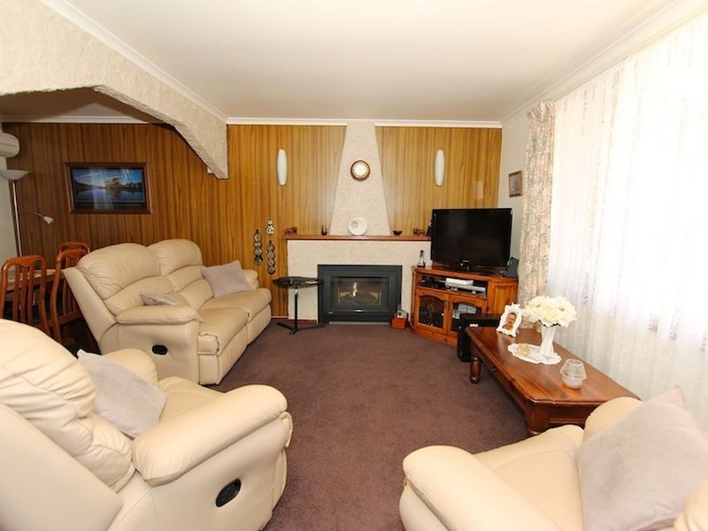 8 Jones Crescent, Elizabeth East SA 5112