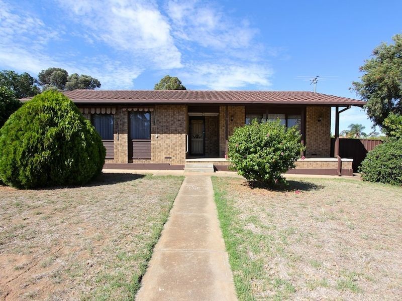 8 Jones Crescent, Elizabeth East SA 5112