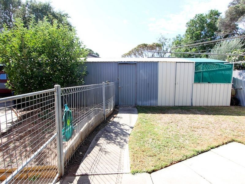 8 Jones Crescent, Elizabeth East SA 5112