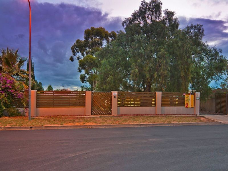1 Harkness Street, Willaston SA 5118