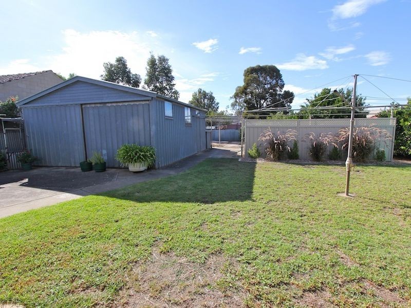 16 Barnet Road, Evanston SA 5116